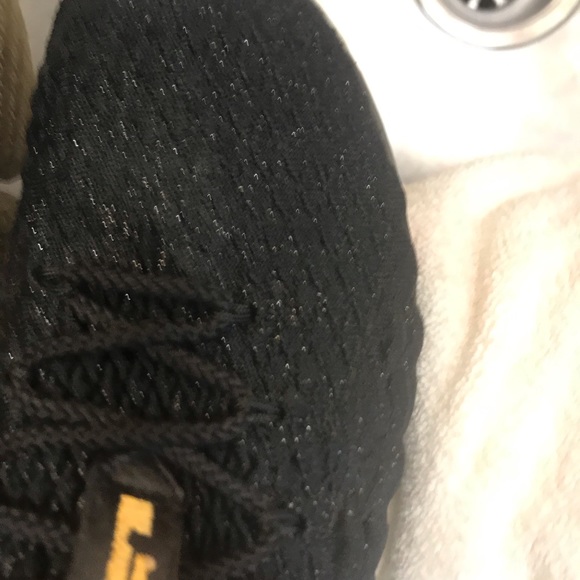 Lebron 15 limited size 8 - Picture 4 of 7